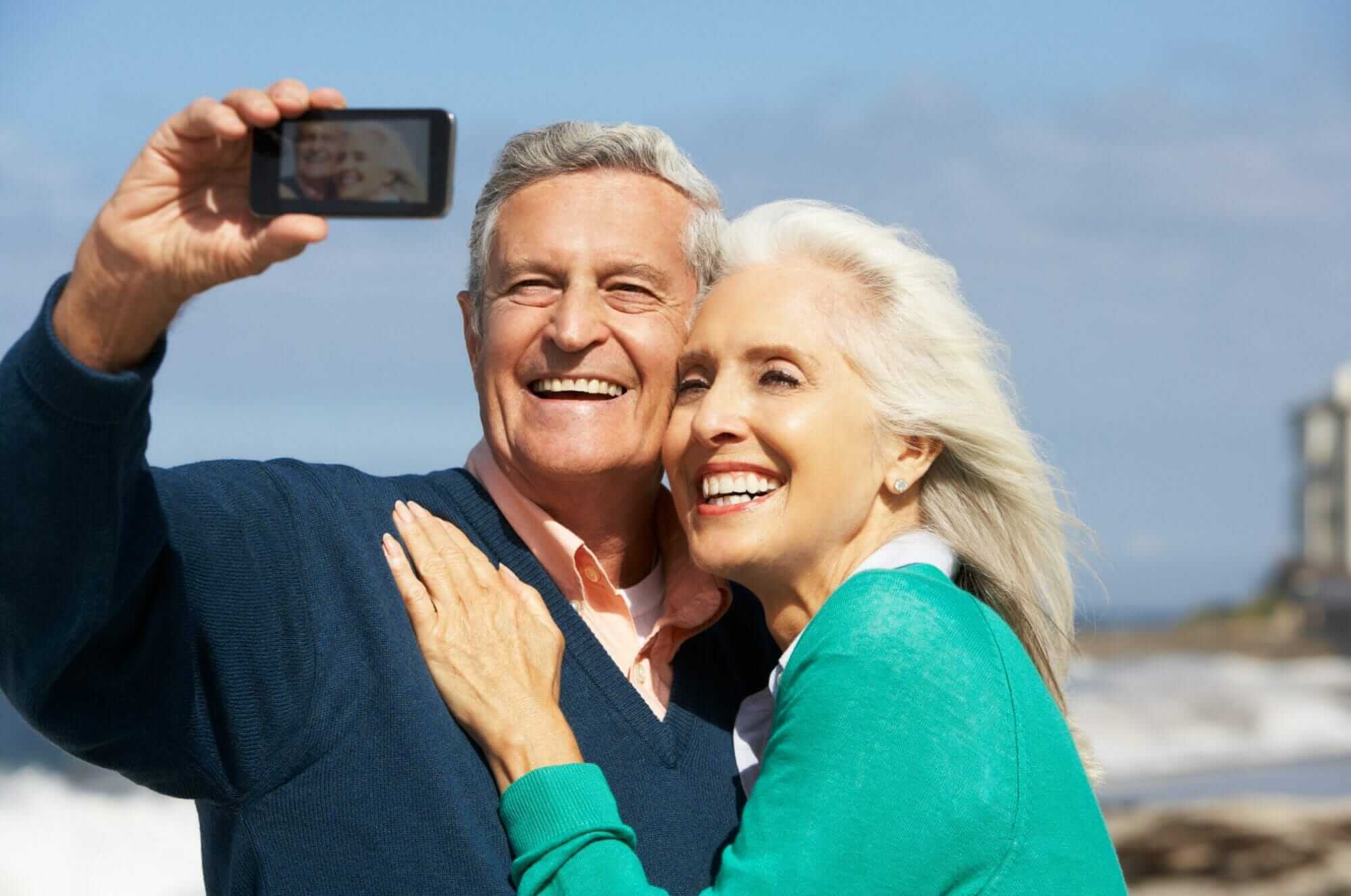 dentist for seniors All On 4 Titanium Dental Implants Makes Your Life Better So You Can Enjoy Life and Eat What You Like Again.