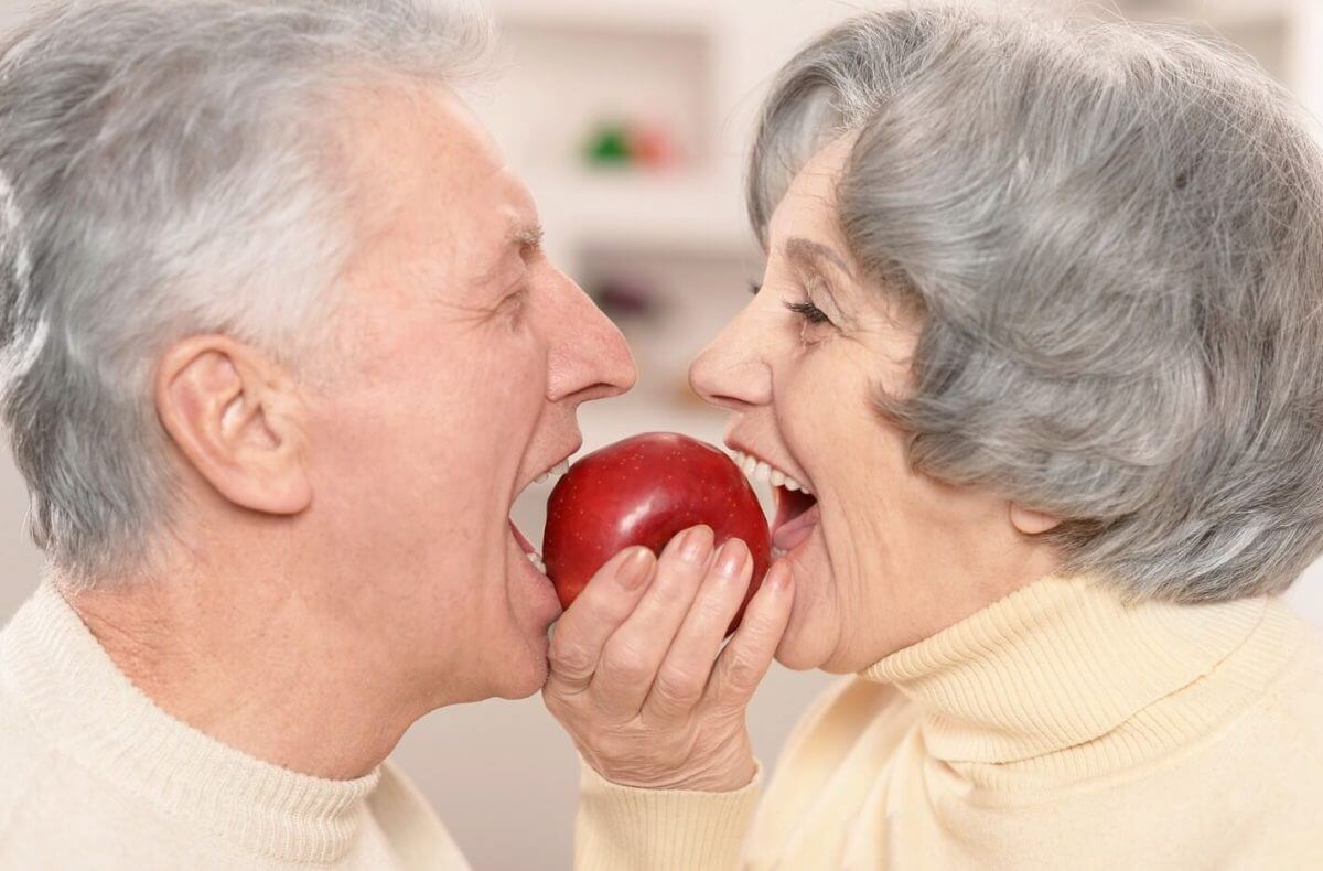 Dentures and Partial Dentures for Seniors at Lakefront Family Dentistry will Improve Your Life and Health.